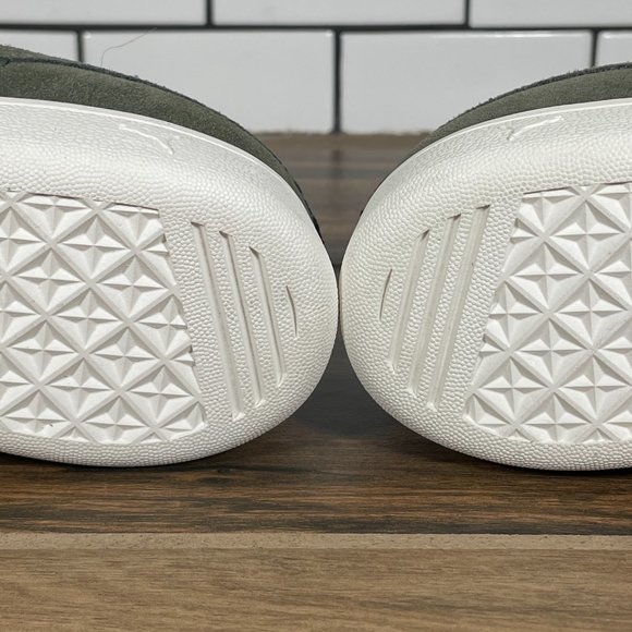 Puma Vikky Womens Size 6 Shoes Green Suede Low Top Casual Trainers Sneakers - Picture 8 of 14